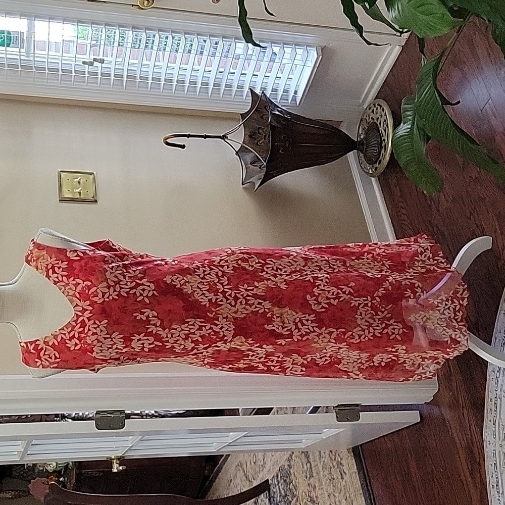 Believe floral sleeveless midcalf dress red pink white gold lined Vneck 12 EUC…